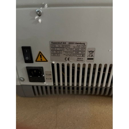 CENTRÍFUGA DE SOBREMESA EPPENDORF CENTRIFUGA 5702