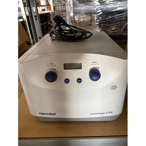 CENTRÍFUGA DE SOBREMESA EPPENDORF CENTRIFUGA 5702