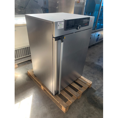 INCUBADORA DE LABORATORIO MEMMERT ICO240 CON CONTROL DE CO2