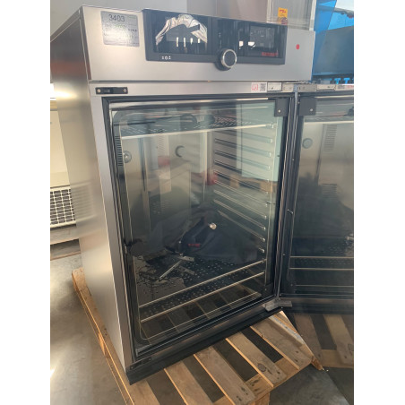 INCUBADORA DE LABORATORIO MEMMERT ICO240 CON CONTROL DE CO2