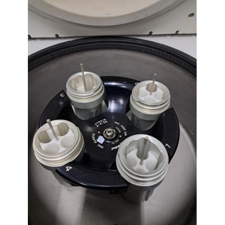 Centrifuga refrigerada Eppendorf AR 5702 - Capacidad Máx. 4x100 ml