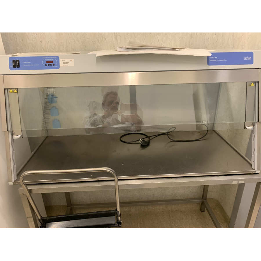 Cabina PCR Biosan UVT-S-AR