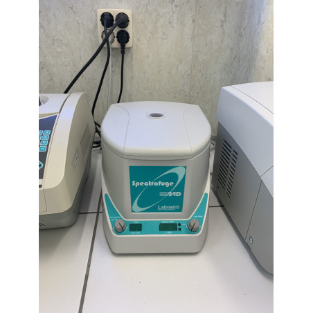 Microcentrífuga Labnet Spectrafuge 24D