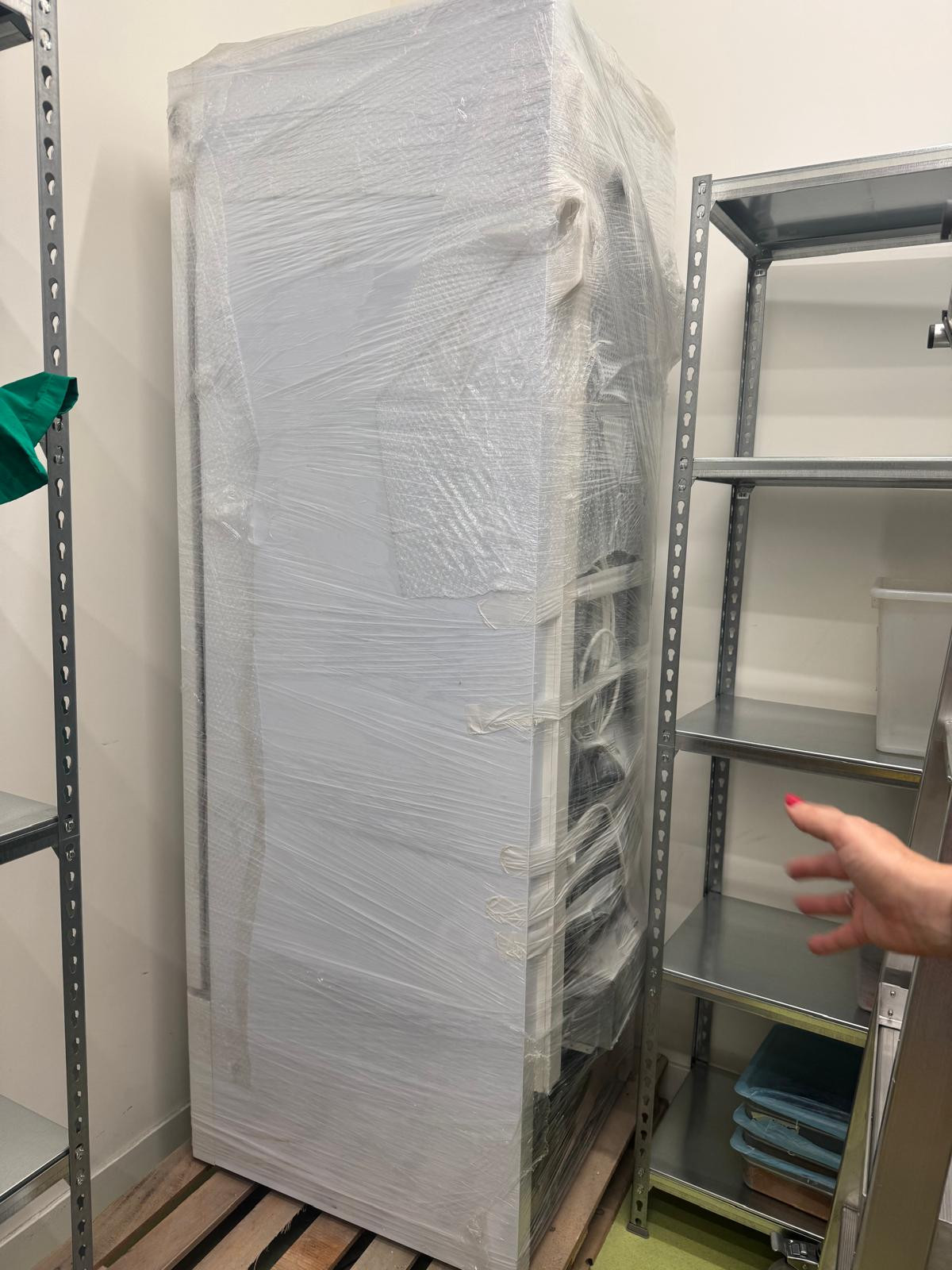 tienda virtual solo vende máquina modelo eris 40455 inox HR